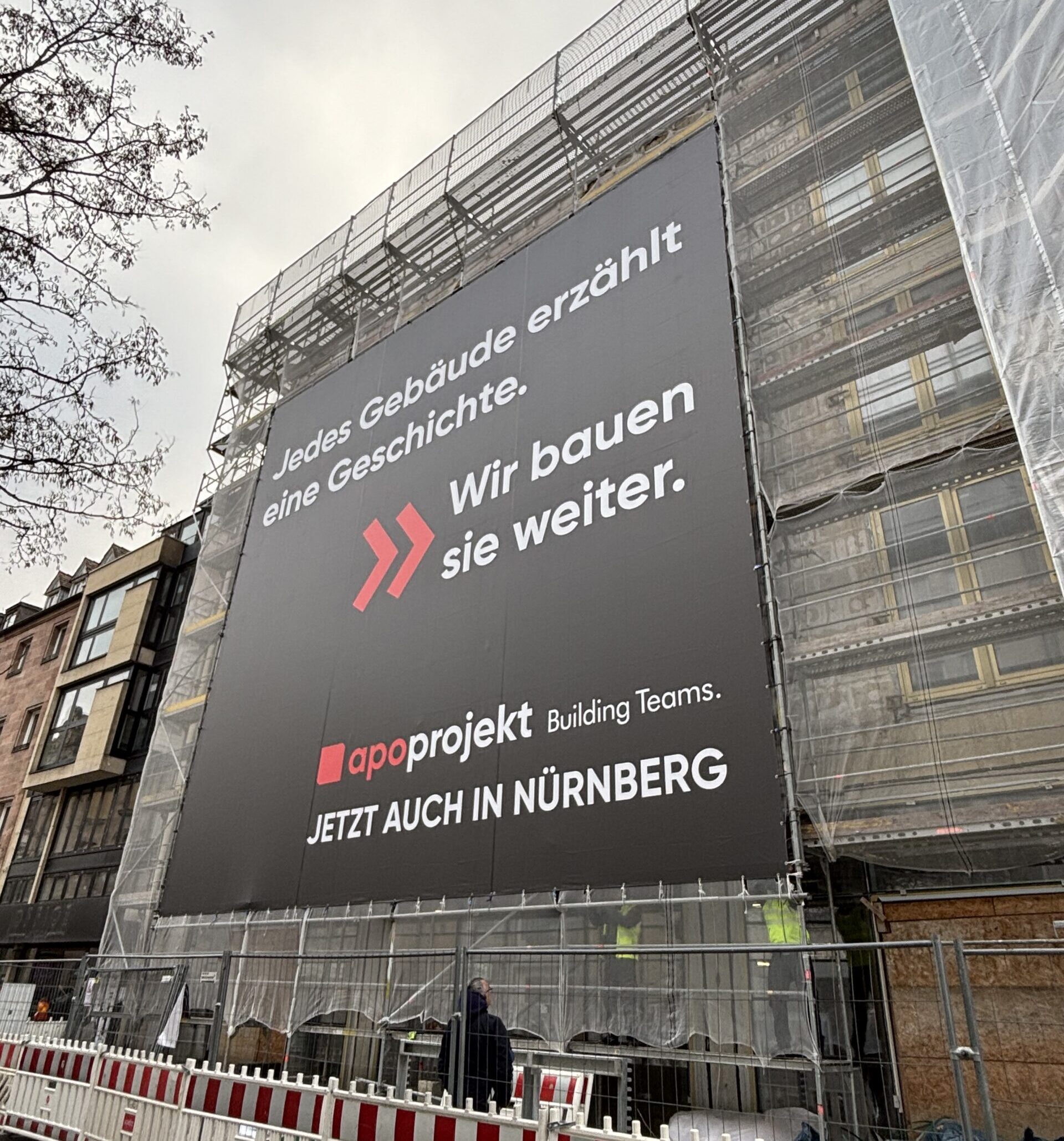 Riesenposter Gerüstbanner Megaposter Nürnberg Fußgängerzone Genehmigung